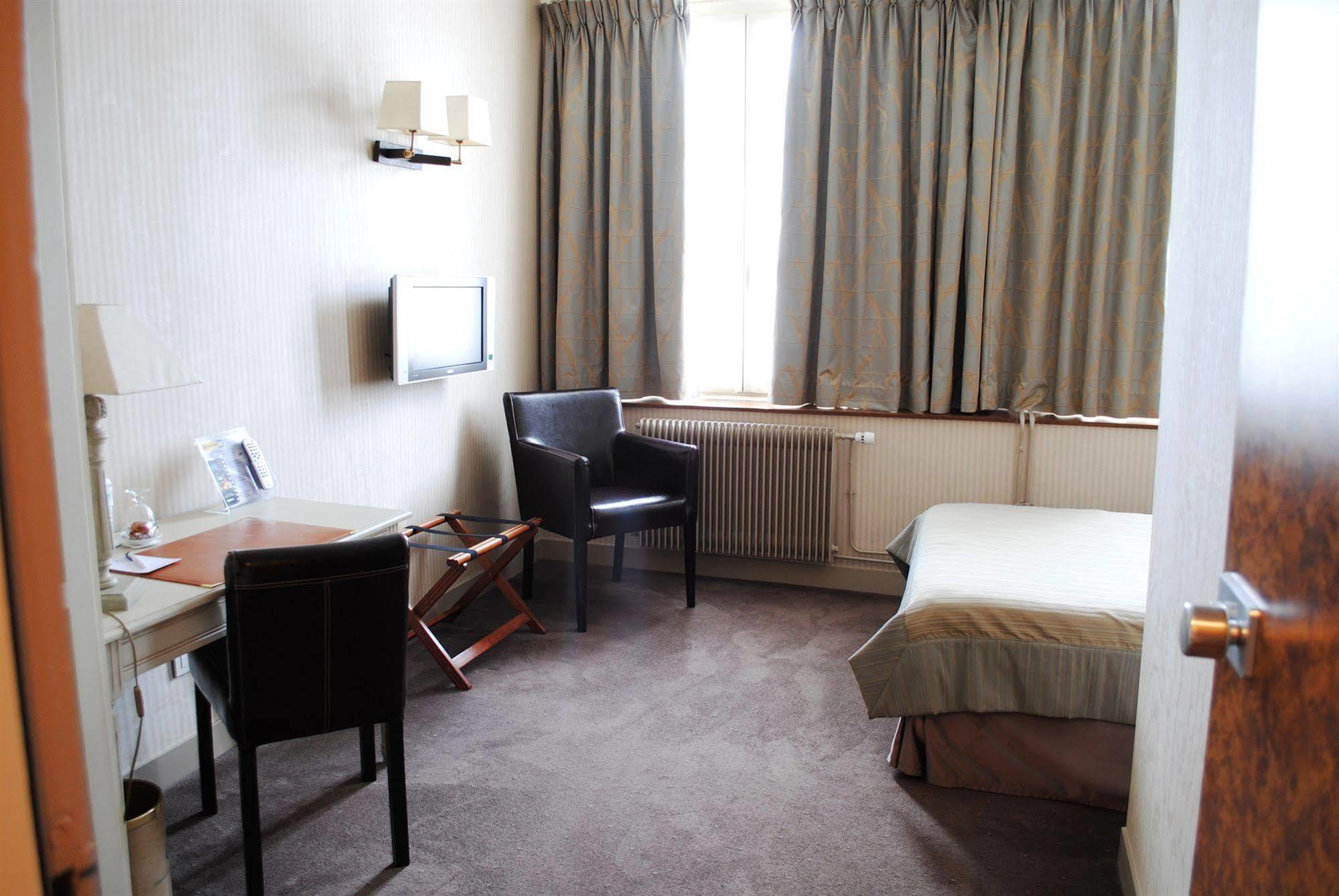 Hotel La Residence Du Berry Wersal Zewnętrze zdjęcie